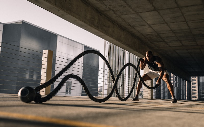 世界杯冠军球队高举大力神杯庆祝胜利的历史性时刻